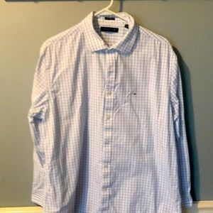 Mens XL Tommy Hilfiger dress shirt. White and light blue